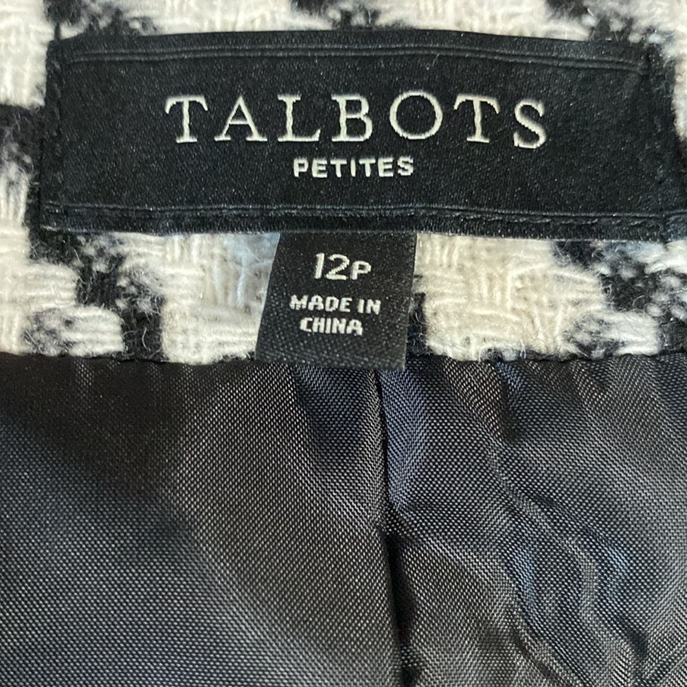 Houndstooth Pattern Vest - Picture 5 of 5